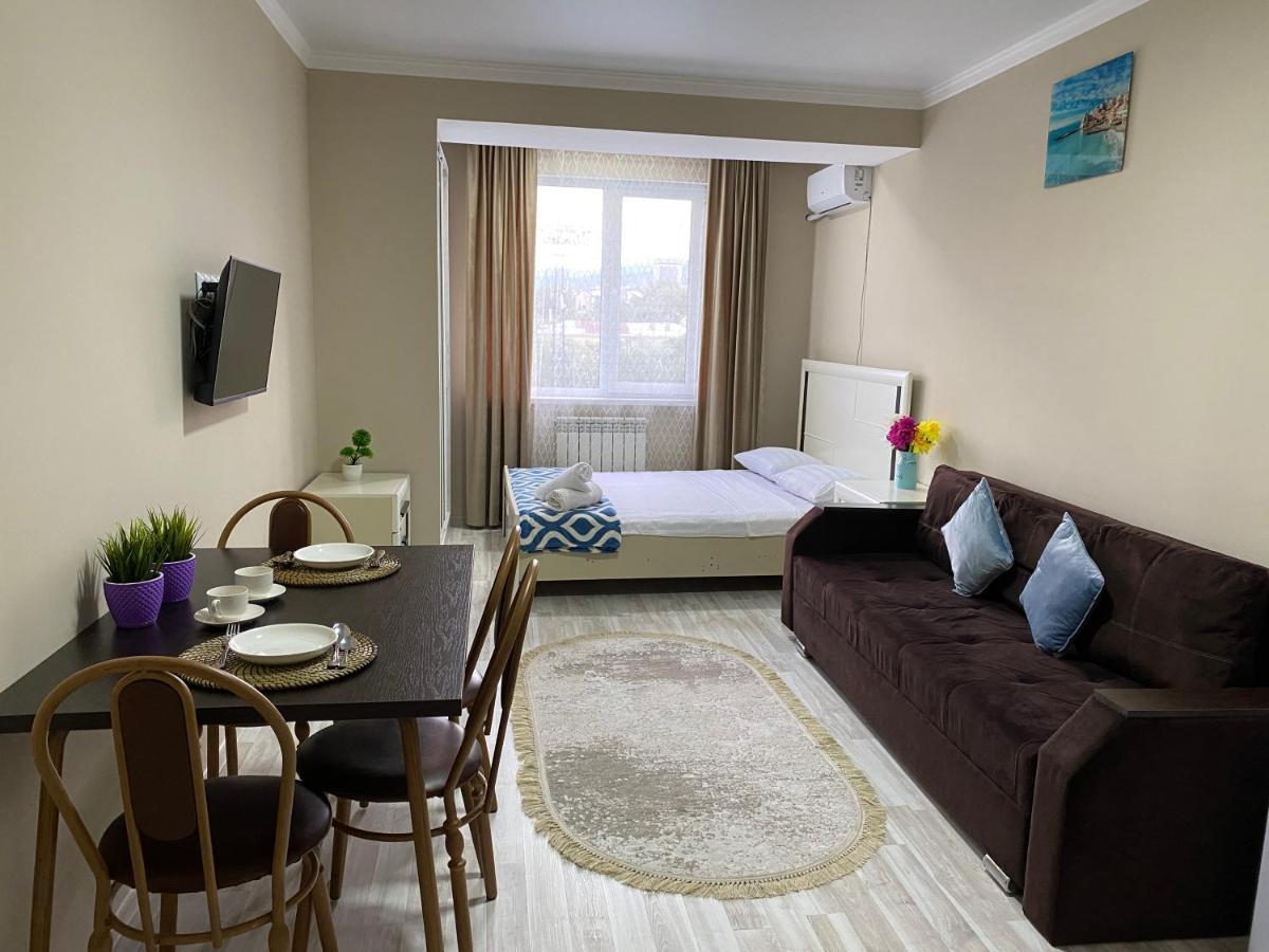 Оригинальная 1 Ком Квартира В Сердце Алматы Almaty Exterior foto